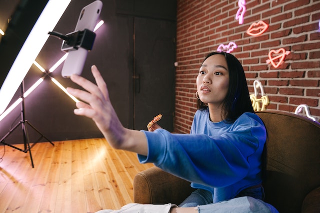 Unleashing the Power of Live Streaming: 4 Advantages You Need to Know